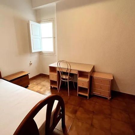 Comfortable Room - Habitacion Acogedora Valencia Exterior photo