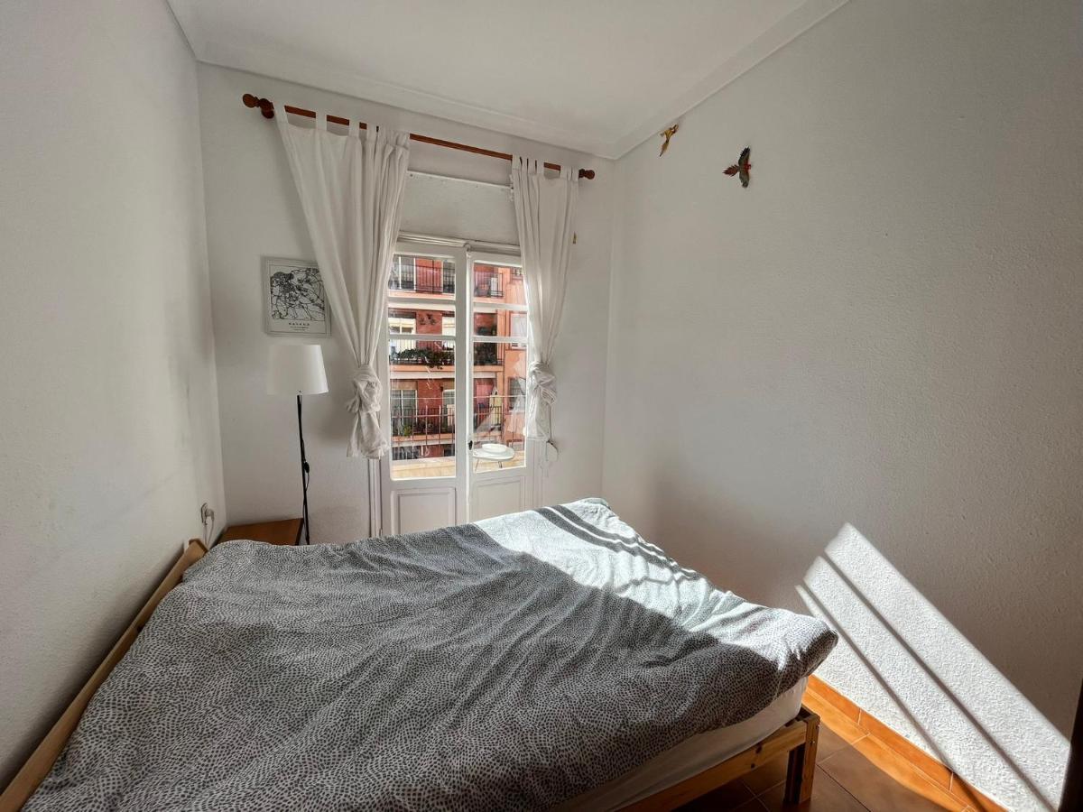 Comfortable Room - Habitacion Acogedora Valencia Exterior photo